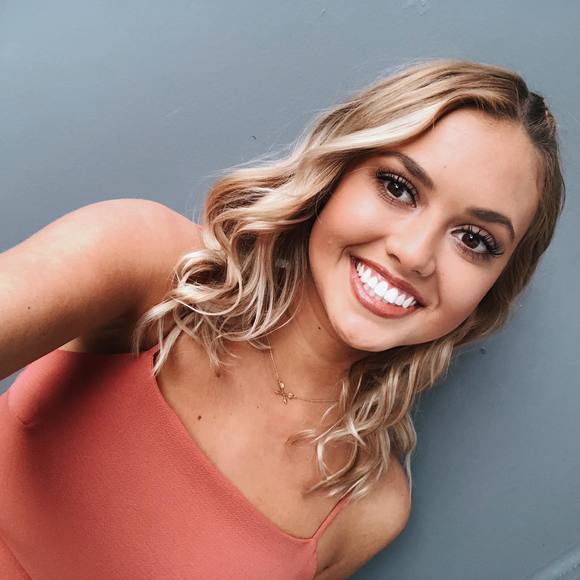 Meet the Posher Other - Meet your Posher, Karli